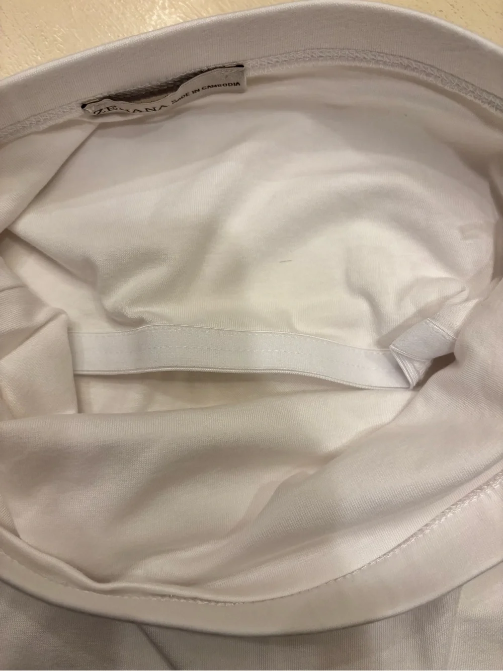 Zenana White Strapless Tube Top with Built-In Shelf Bra NWOT Size Small